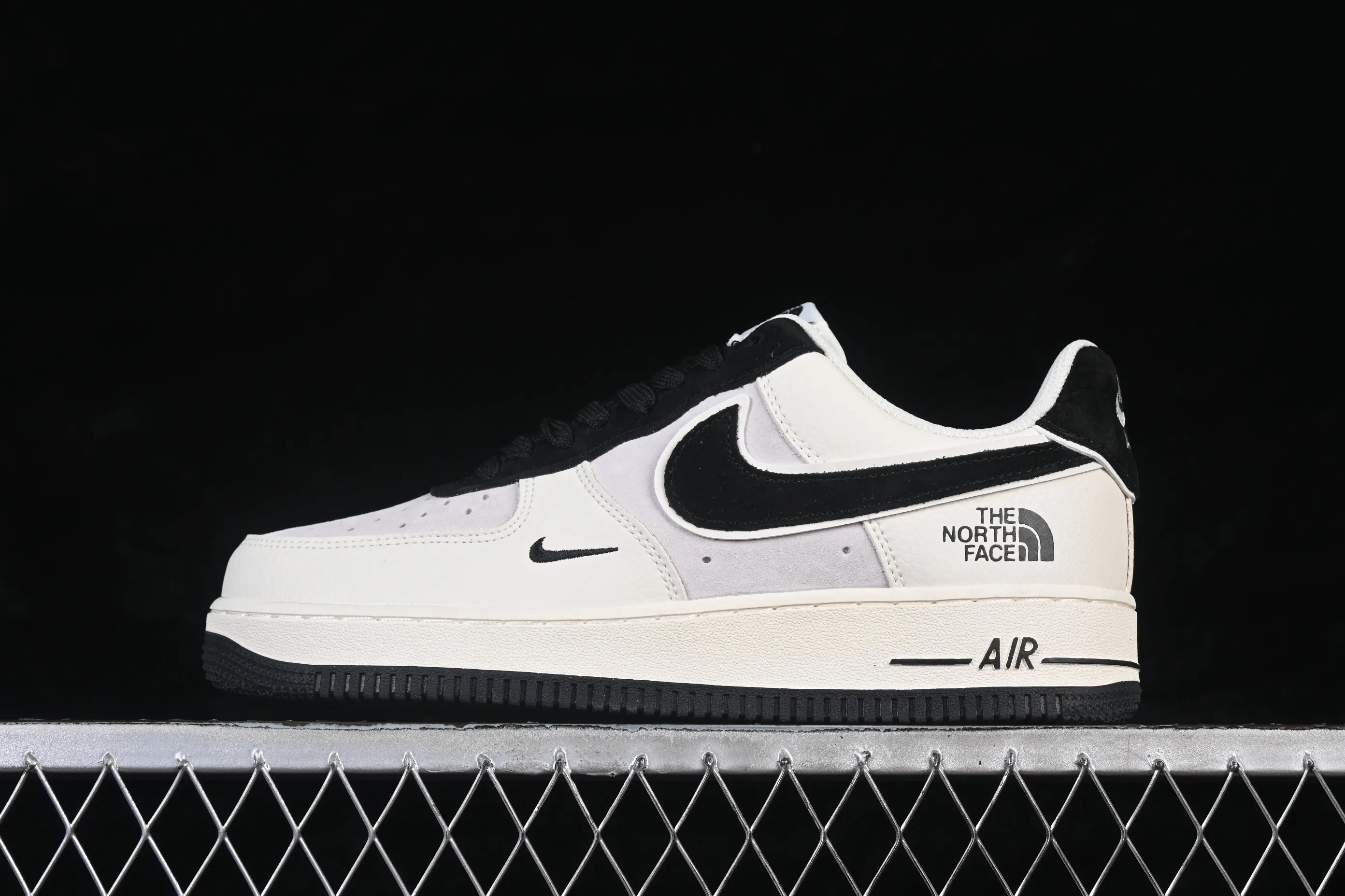 All categories Nk Air Force 1 Air Force series Nk Air Force 1 Low Air Force low top Nike Air Force 1'07 Low North Face joint classic black Air Force 1 low top casual sneakers DD1982-332
